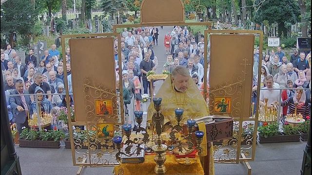 Славных и всехвальных первоверховных апостолов Петра и Павла. Литургия. 12 июля 2021. Понедельник. смотреть онлайн