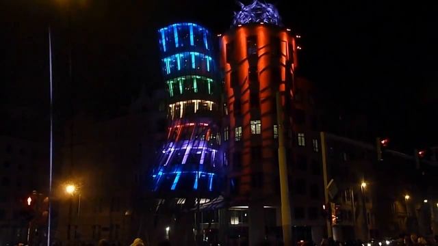 Dancing House in Prague - night Illumination. смотреть онлайн