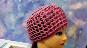 ШАПОЧКА УЗОРОМ 3Д крючком. Шапочка для начинающих. (720p)