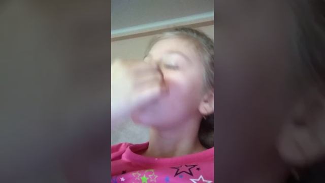 Пошла кровь из носа РУЧЬЯМИ. смотреть онлайн