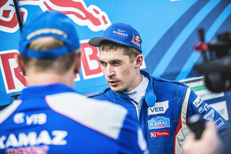 Прямой эфир с Дмитрием Сотниковым и Эриком Хайруллиным. 2019 год смотреть онлайн