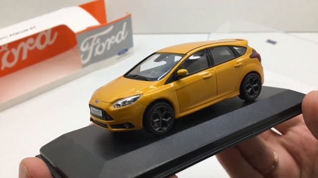 Обзор модели от Minichamps Ford Focus ST масштаб 1/43