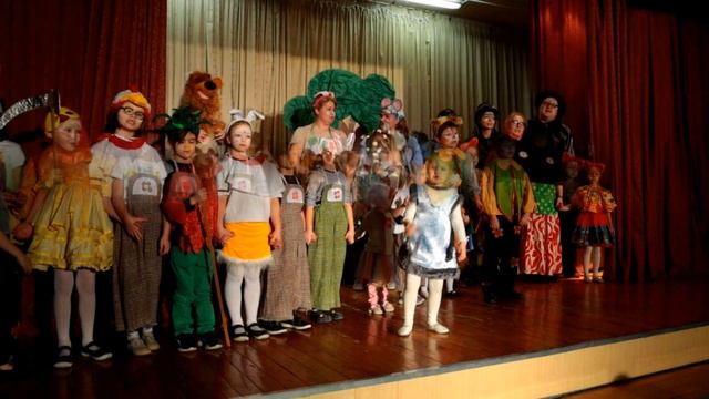 В гостях у "Петрушки" - "Семейные театры" смотреть онлайн