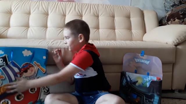 ГОТОВЛЮСЬ К ШКОЛЕ.СОБИРАЮ ПАПКУ ДЛЯ ТРУДА смотреть онлайн