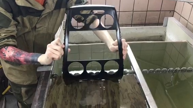 Если Вам наскучили или пришли в негодность детали салона автомобиля, выход есть - аквапринт смотреть онлайн