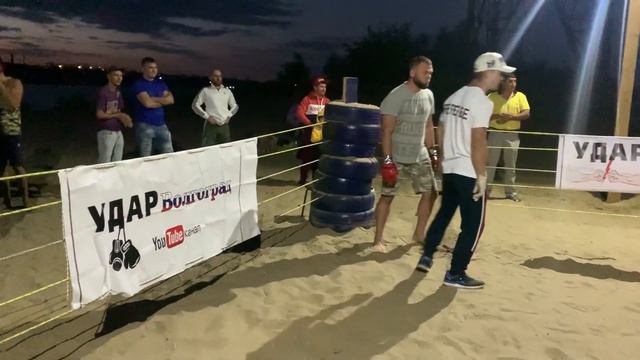 Рукопашник против Боксера смотреть онлайн