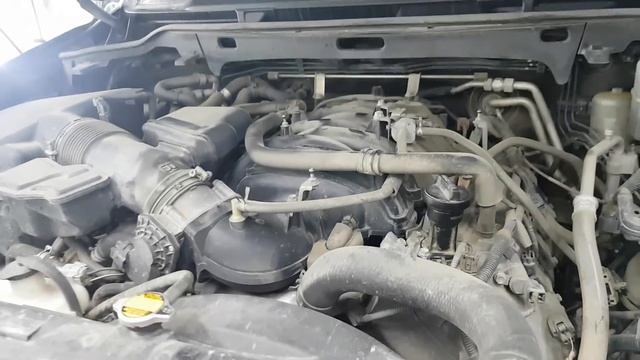 Лексус Lx570, Land Cruiser 200. Ослабление креплений нижней части радиатора охлаждения двигателя. смотреть онлайн
