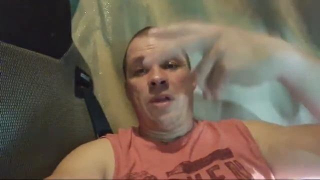 Ложусь Спать На Паузу В Машине. смотреть онлайн