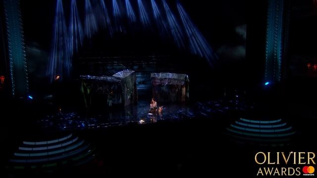 Miss Saigon performs I'd Give My Life For You | Olivier Awards 2015 with Mastercard смотреть онлайн
