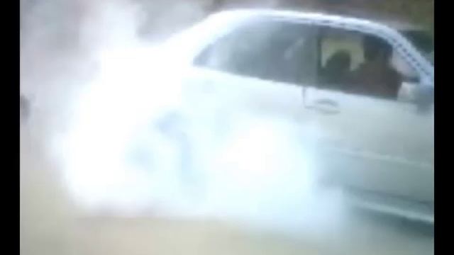 Mercedes-benz C 36 AMG Burning Tires