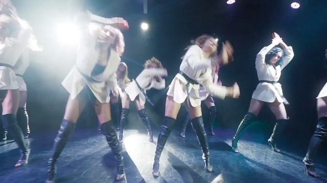 Клип танцев CRAZY IN LOVE - Dance Mix взрослая группа - студия танцев Divadance смотреть онлайн