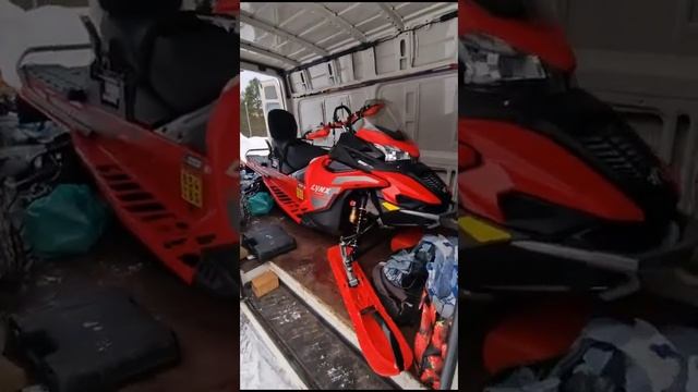 LYNX XTERAIN BRUTAL смотреть онлайн