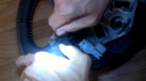 Установка кнопок круиз-контроля в руль Рено Флюенс