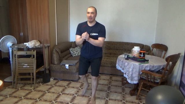 Домашняя тренировка в карантин. Выход есть. Только собственный вес. смотреть онлайн