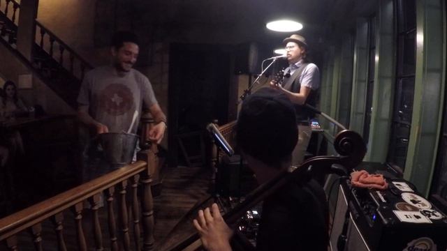 Danny and Jake Cover Ho Hey - The Lumineers смотреть онлайн