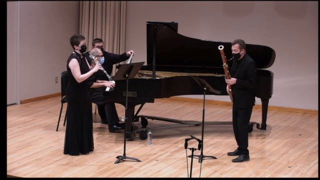 "Trio for Oboe, Bassoon and Piano" by Poulenc смотреть онлайн