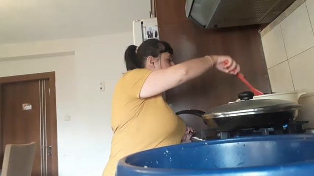 Готовлю рис с катлетами!?Поговорим про мальчиков и девочек!❤ смотреть онлайн
