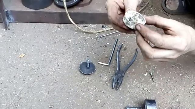 Ручной термопресс для пластика. Литье катков для танка Т-34 смотреть онлайн