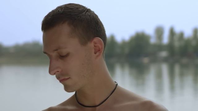 Márton András - Csak alszom (Official Music Video) смотреть онлайн