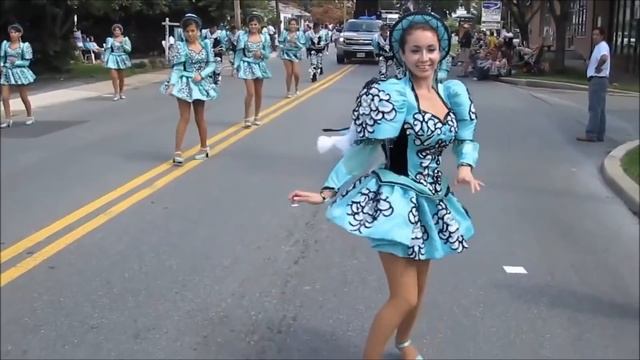 Chicas bailando Saya - Caporales 2 (Canción: Negrita - Kjarkas (Pacha)) смотреть онлайн