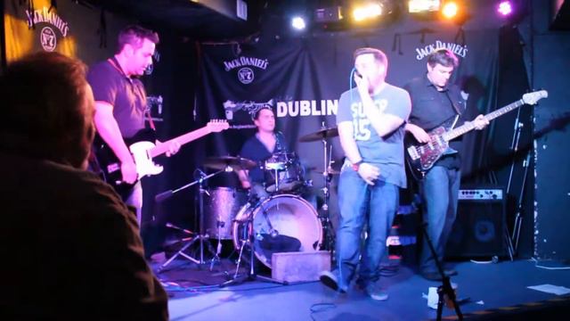 The Green Brothers @ The Dublin Castle 23.02.12 - Talkin Bout You смотреть онлайн