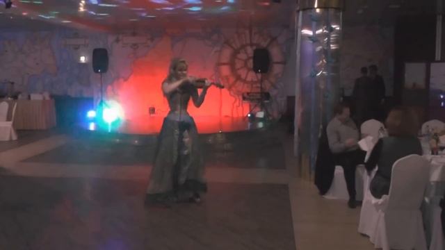 ведущая свадеб-скрипачка.карамболина на скрипке смотреть онлайн