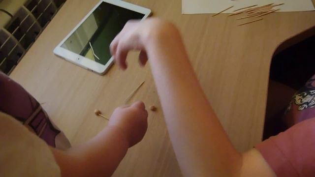 конструктор из нута и зубочисток. Играем с детьми.