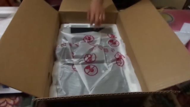 Unboxing Monitor LED LG 20M35 смотреть онлайн