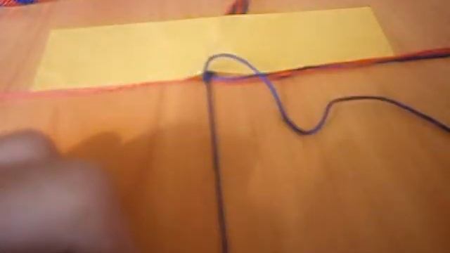 Как плести фенечку из мулине простую? смотреть онлайн