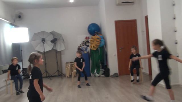 Студия Актер Гр выходного дня Младшие выбивалочка смотреть онлайн