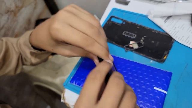 Замена экрана Samsung Galaxy Mobiles Broken Screen Replacement - Samsung Cracked Display смотреть онлайн