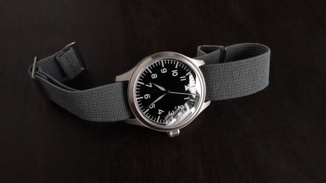 Escapement Time Pilot Watch смотреть онлайн