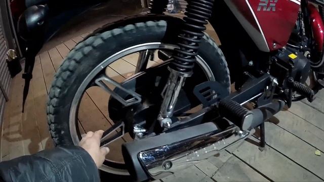 Почему на Альфе 110 разные размеры колес? Давление в шинах мопеда смотреть онлайн