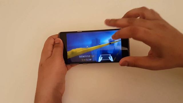 Download Chameleon Run for Samsung Galaxy S9, S9+ and Note 9 смотреть онлайн