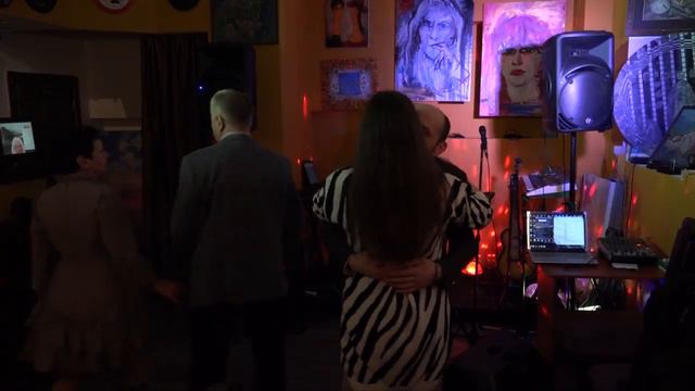 Олег КЛИМОВ в Арт-кафе "Зандукели" /музыкальный проект "В гостях у Клима"/ смотреть онлайн