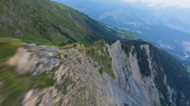 Graubünden, Switzerland 4K • Scenic FPV Video for Relaxing • Julierpass, Ofenpass, Oberalp смотреть онлайн