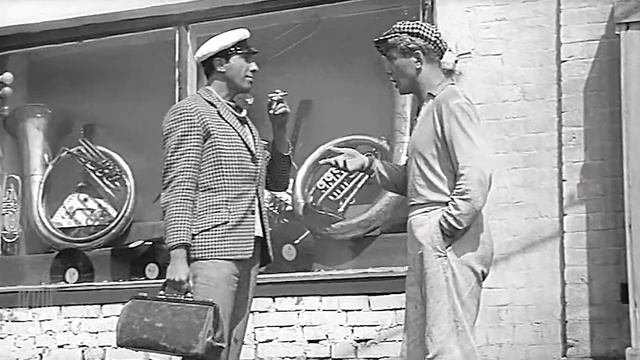 Сергей Юрский / Остап Бендер | Командовать парадом буду я смотреть онлайн