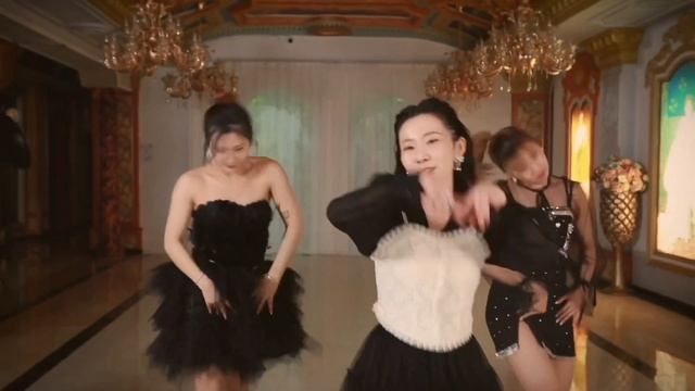 【K-Pop Dance Cover】Red Velvet - Feel My Rhythym feat. Wedding Dress смотреть онлайн