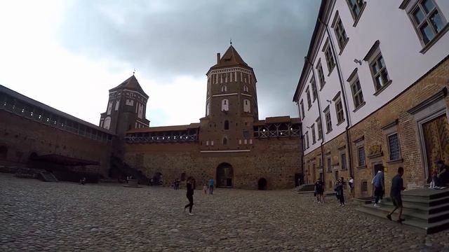 MIR CASTLE COMPLEX, BELARUS | First UNESCO Heritage Site in Belarus | Mирский замок, Беларусь смотреть онлайн