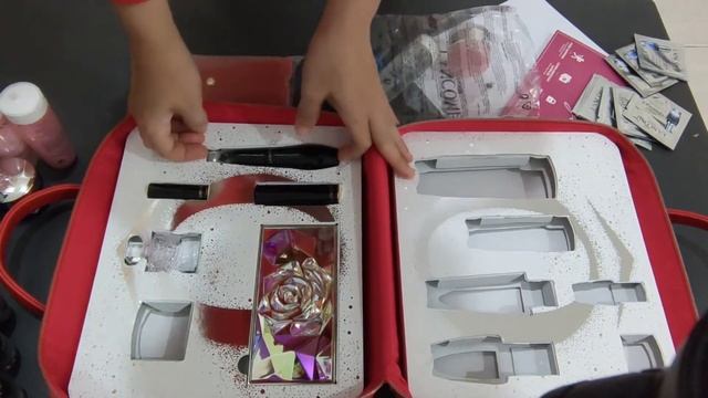#lancomeMY #liveyourstrength #mystrongerskin Unboxing Lancome 2020 Beauty Box Worth RM1630 смотреть онлайн