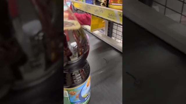 Реакции на девушек в образах 90х годов в магните смотреть онлайн