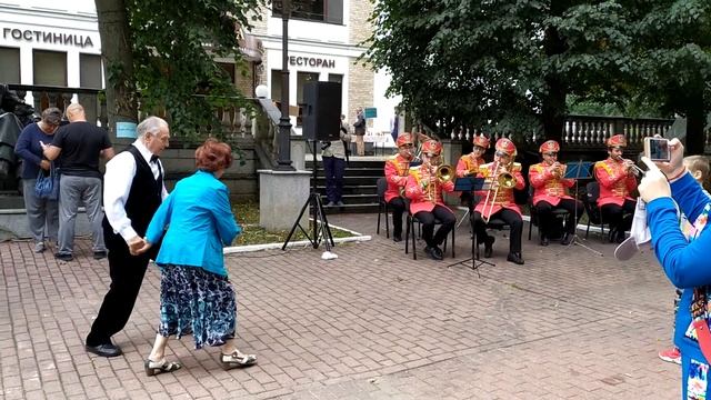 Весёлая кадриль - гусарский оркестр смотреть онлайн