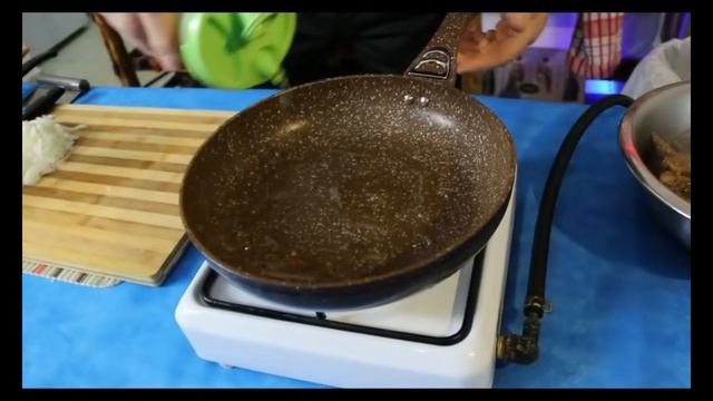 САЛАТ ИЗ КУРИНОЙ ПЕЧЕНИ. Быстро! Вкусно и полезно! смотреть онлайн
