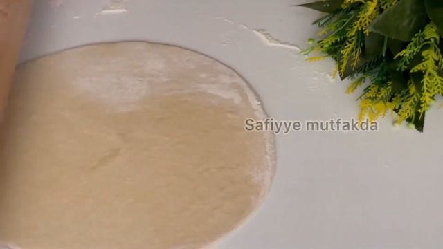 ?Dünya Mətbəxindən Rekordlar Qıran рendirli,sarımsaqlı çörək.Сырно-чесночный хлеб