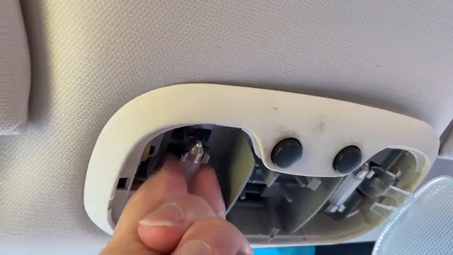 How to replace your interior lights in a Dodge Caliber смотреть онлайн