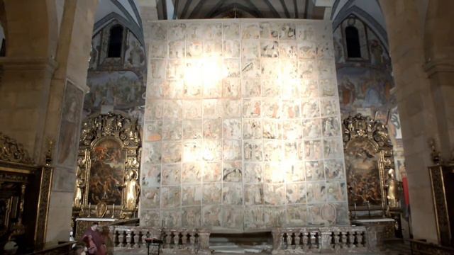 Aufziehen des Fastentuchs im Dom zu Gurk смотреть онлайн