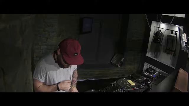 beezer live @ 11th radio 03.09.19 смотреть онлайн