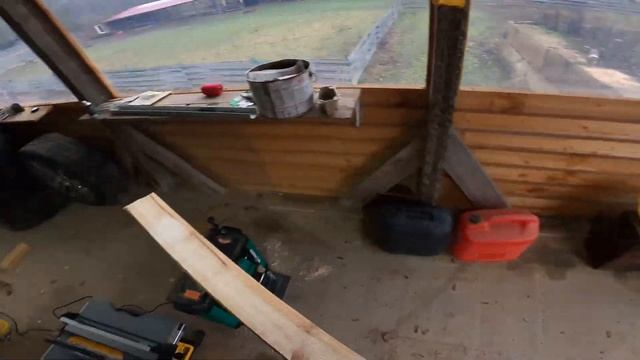 НЕПОСЛУШНЫЙ ВОЛКОДАВ ! МЯГКИЕ ОКНА В БЕСЕДКУ ! РАМЫ ГОТОВЫ ! [Жизнь в деревне] смотреть онлайн