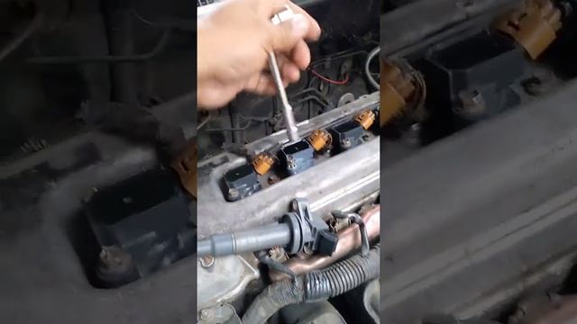 Toyota 3ZZFE Engine Misfire Cracked Coil Pack смотреть онлайн