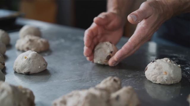 How to Bake Perfect Hot Cross Buns: The Ultimate Recipe Guide смотреть онлайн